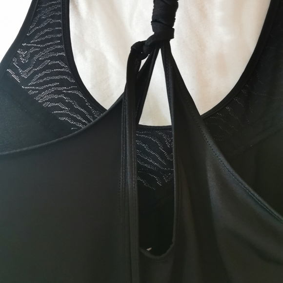 workout top, medium - Picture 6 of 8